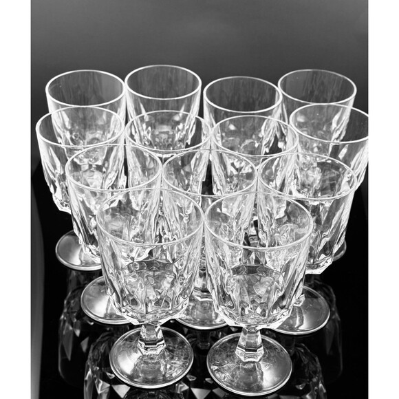 Vintage Arcoroc France Wine Goblets Set of 13 – Arctic Pattern – Clear Tempered - Picture 3 of 13